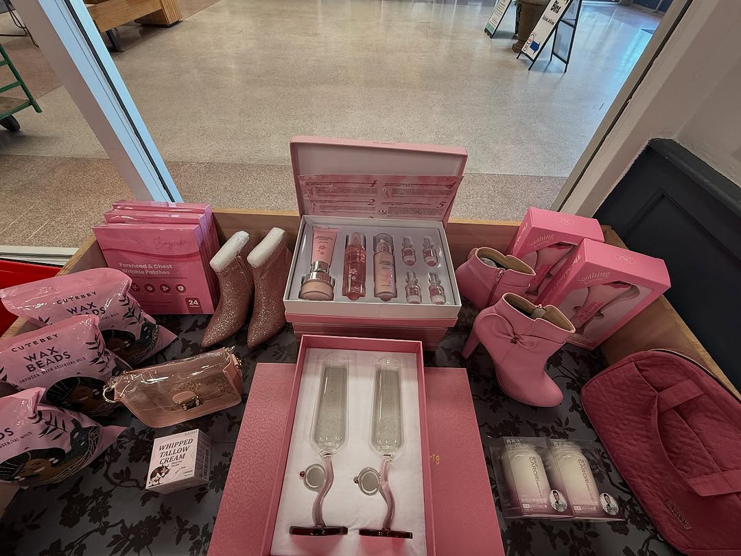 Welcome back to another Super Saturday! Come on down and check out the groovy items! $8 day! #groovybins #binstore #binstorefinds #titusvilleflorida #titusville #titusvillefl #bargains #bargainhunting