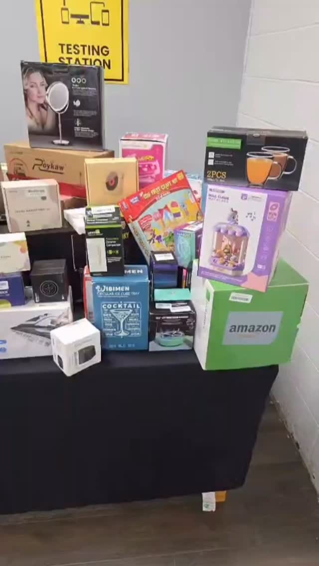 🔥🔥🔥New shipment, new amazing hot deals.  Stop by tomorrow where all of this and more will be only $10.
#downersgrove #woodridge #Bolingbrook #naperville #reseller