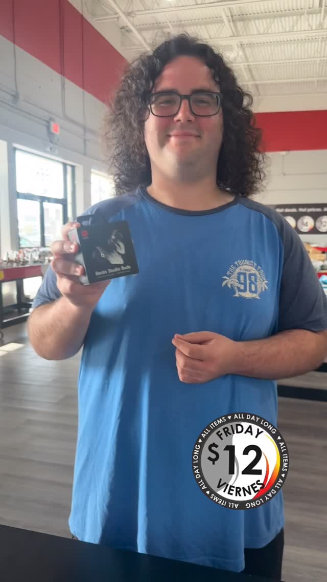 🔥 $12 BIN DAY FIND 🔥

He really just scored the Beats Studio Buds 😳🎧
Retail price: $149.99

And guess how much he paid…
👉 ONLY $12 at Hotbins Sarasota 💥

This is why you NEVER skip bin day 👀
You never know what hidden gems you’re gonna find 💎